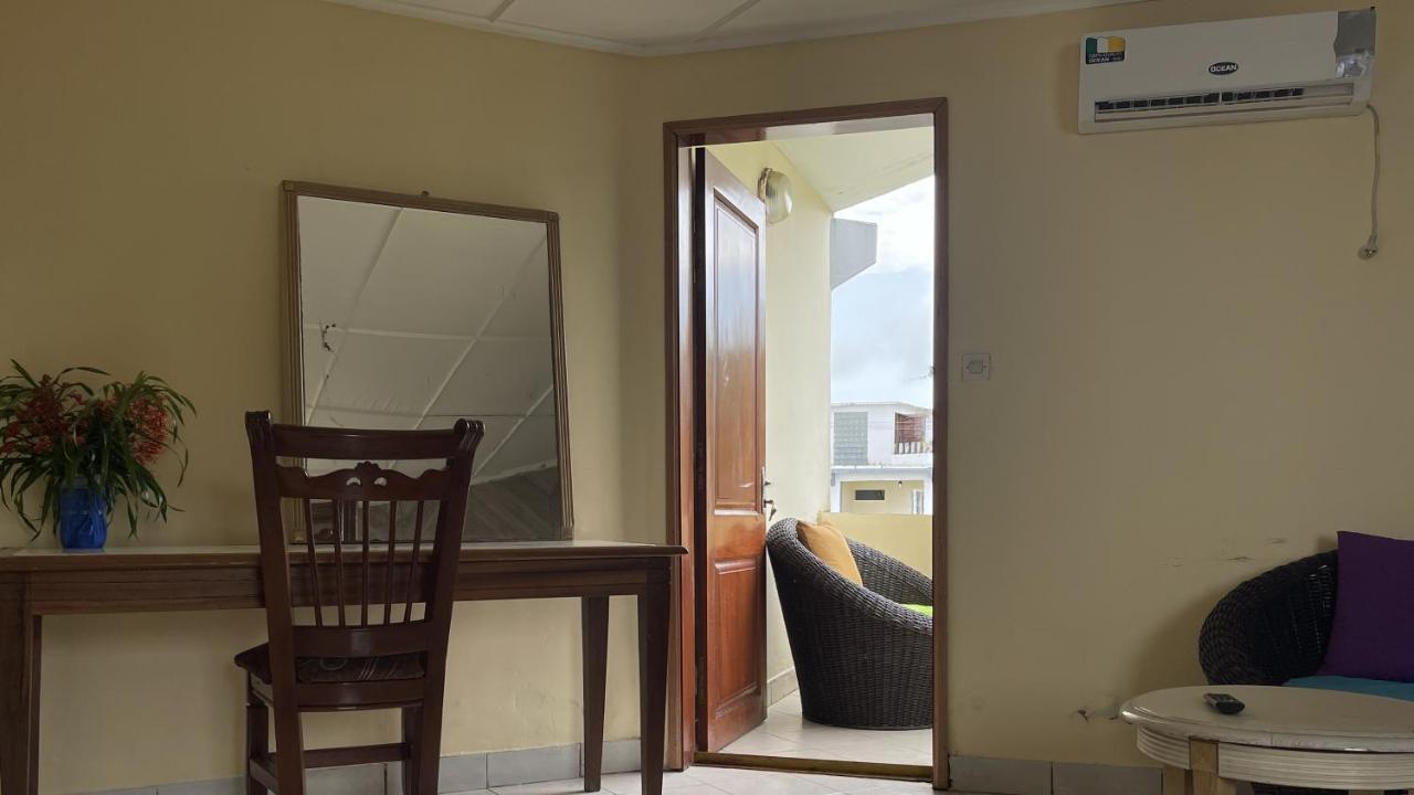 Hotel Les Polygones Kribi Exterior photo